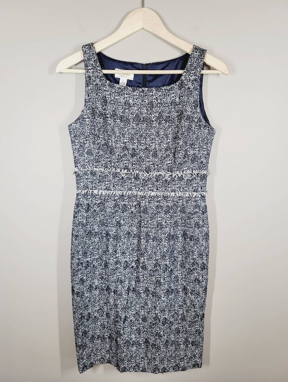 Tahari Sleeveless Navy & White Tweed Sheath Dress, Size 6P